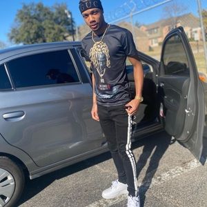 Meet your Posher, Jonathan